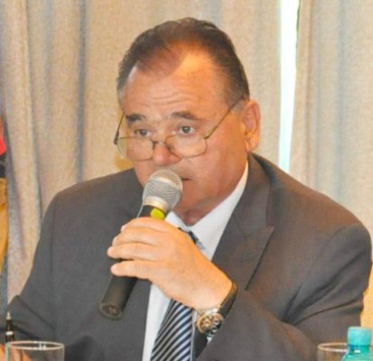 Lovitură groaznică pentru afacerile lui Dobre: Dorna Lactate intră cu laptele şi cornul în şcolile din Constanţa